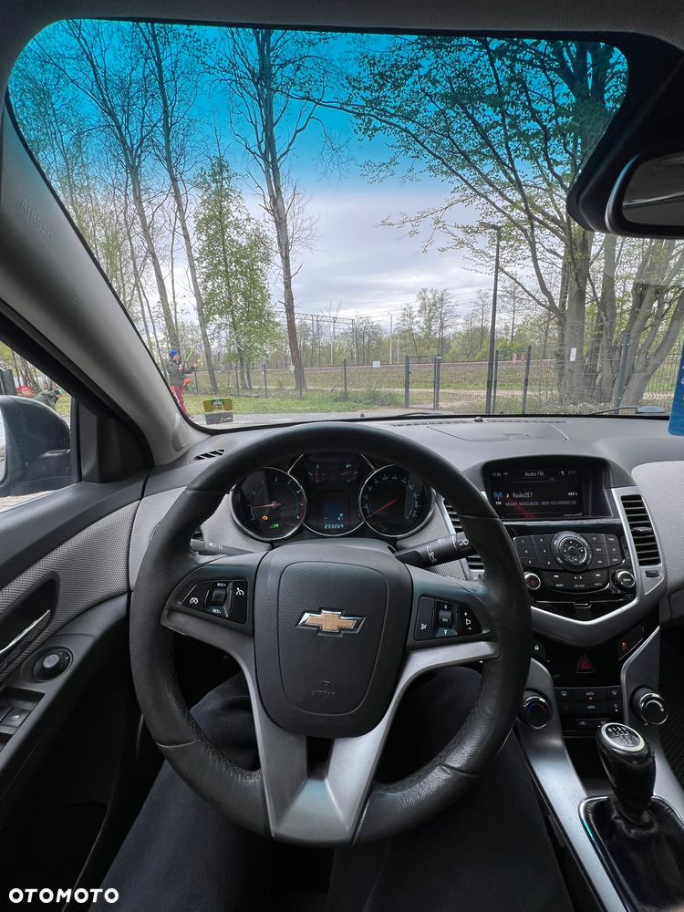 Chevrolet Cruze 1.8 LT - 15