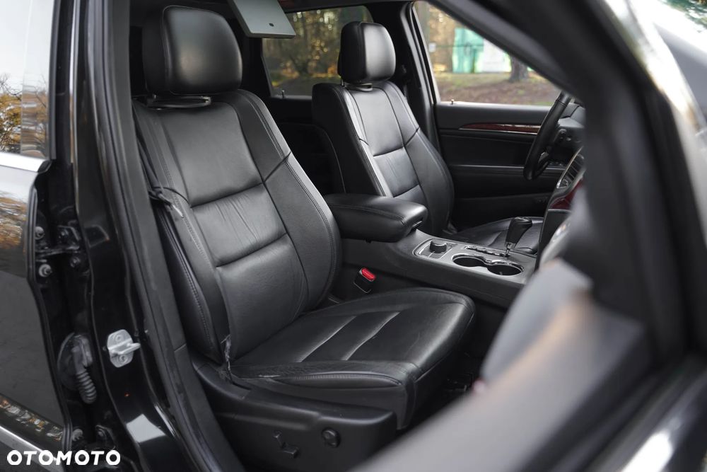 Jeep Grand Cherokee - 16