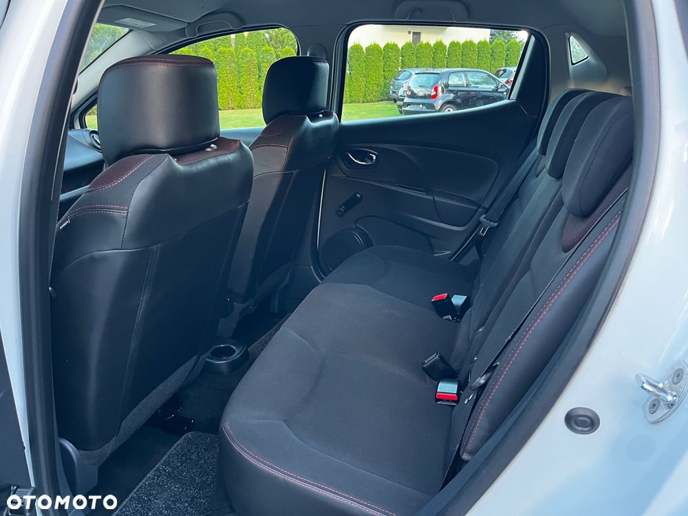 Renault Clio - 17