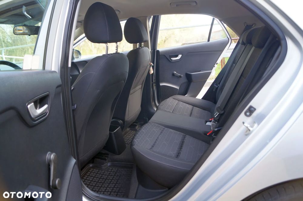 Kia Rio 1.2 L - 22