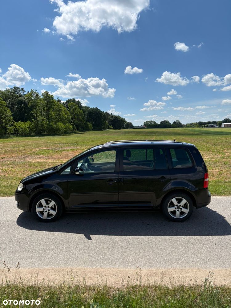 Volkswagen Touran - 2