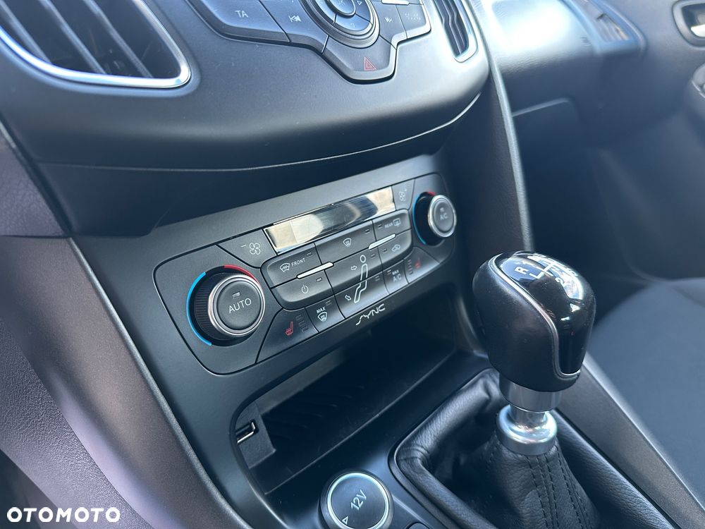 Ford Focus 1.0 EcoBoost Edition - 23