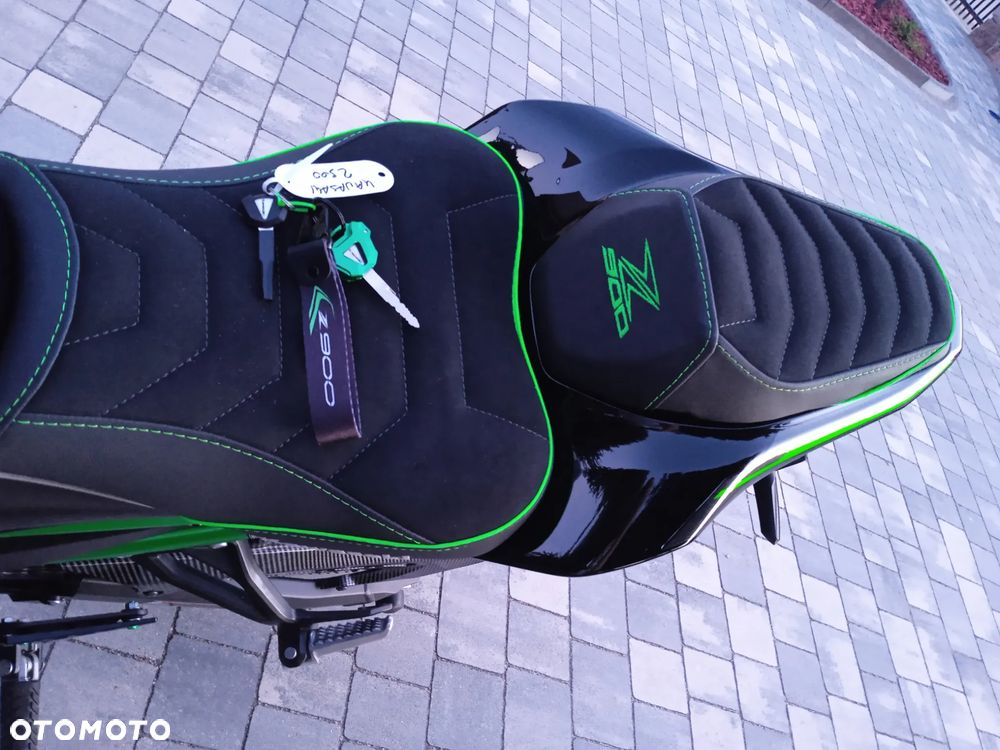 Kawasaki Z 900 - 6