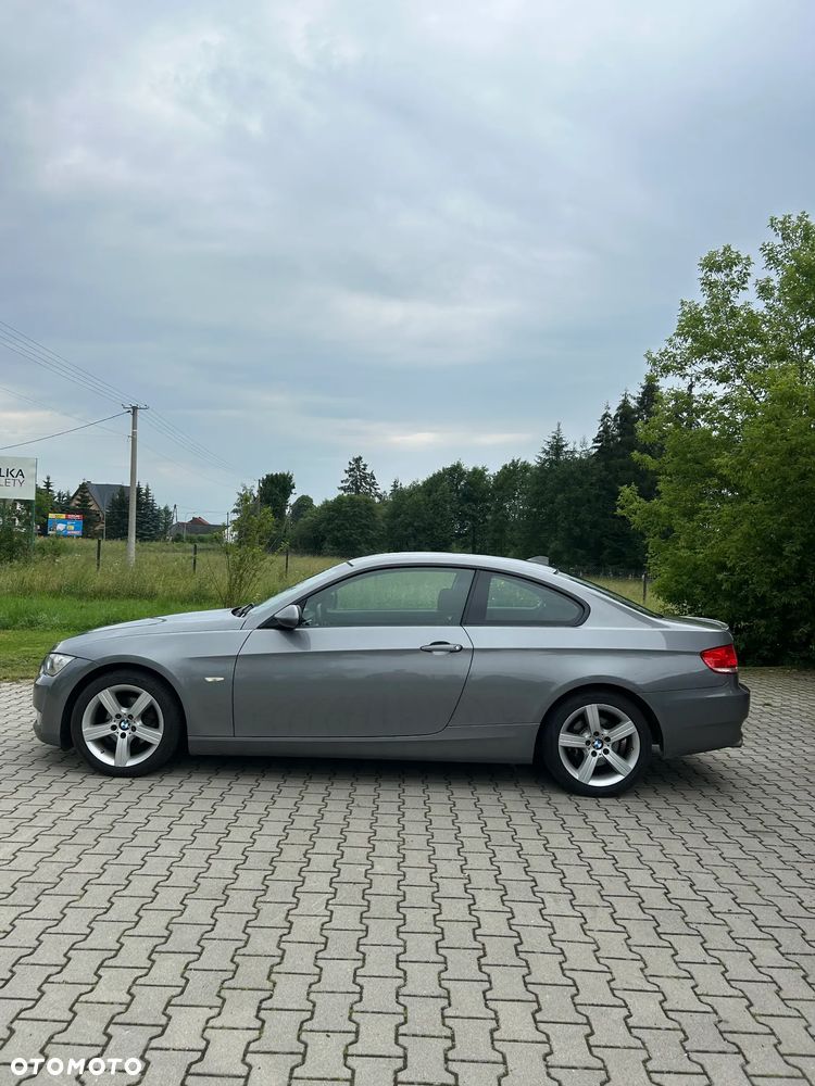 BMW Seria 3 320i - 6