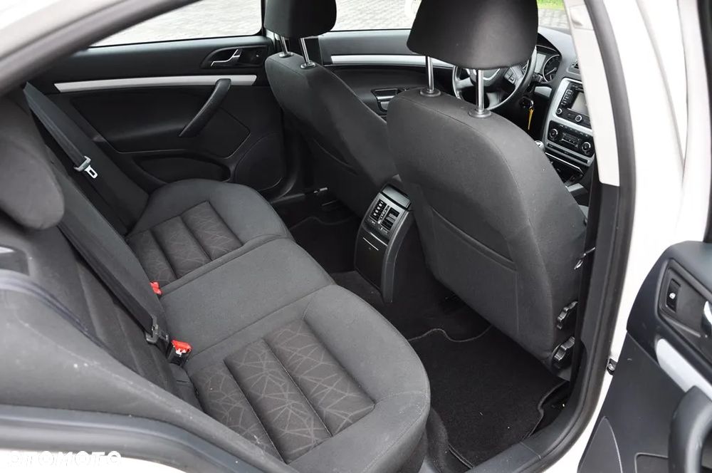 Skoda Octavia 1.4 TSI FAMILY - 27