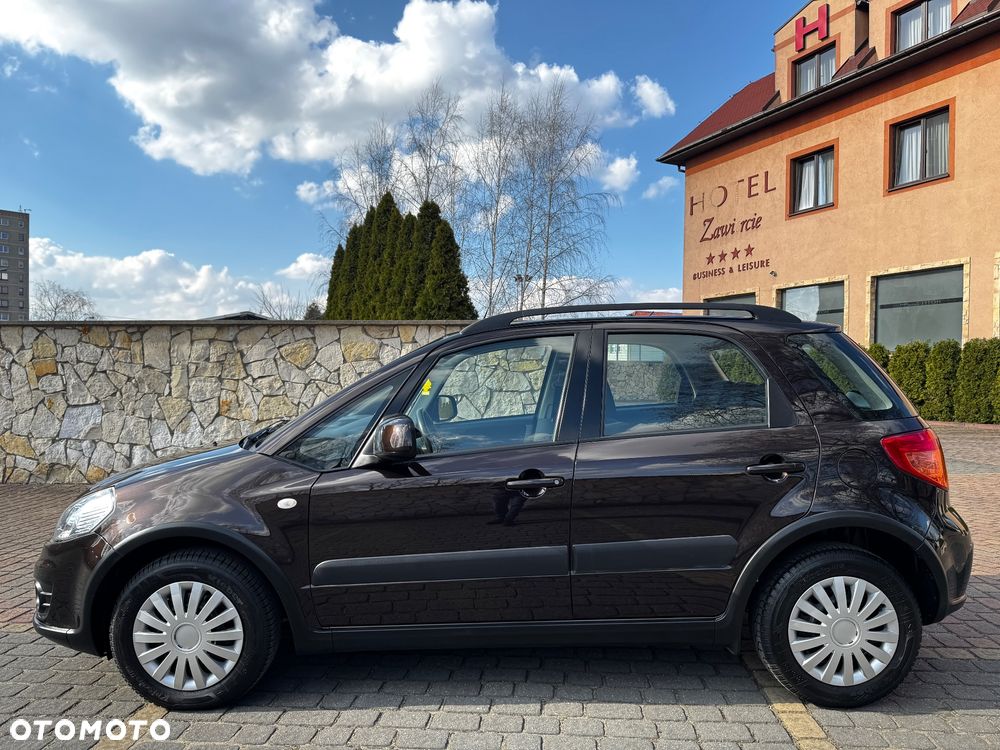 Suzuki SX4 1.6 Premium - 26