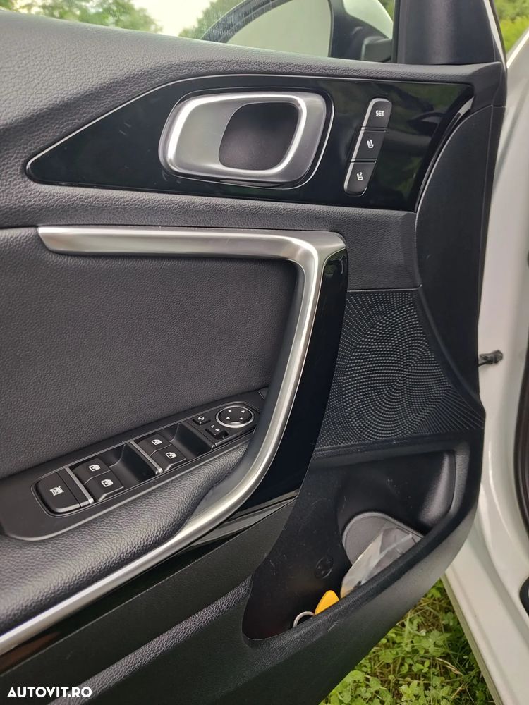 Kia Ceed 1.6 GDI DCT OPF Platinum Edition - 15