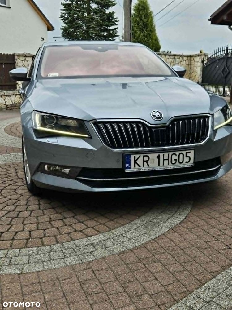 Skoda Superb 2.0 TDI Ambition DSG - 11