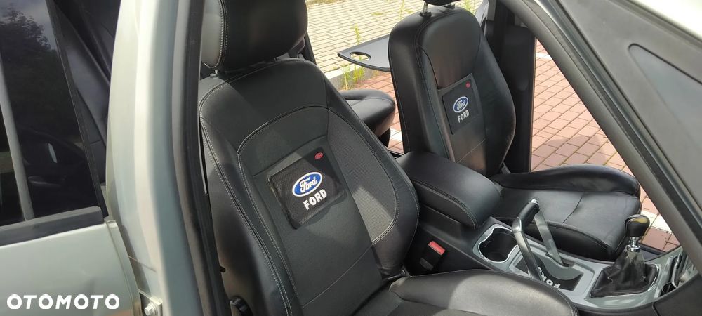 Ford S-Max - 13