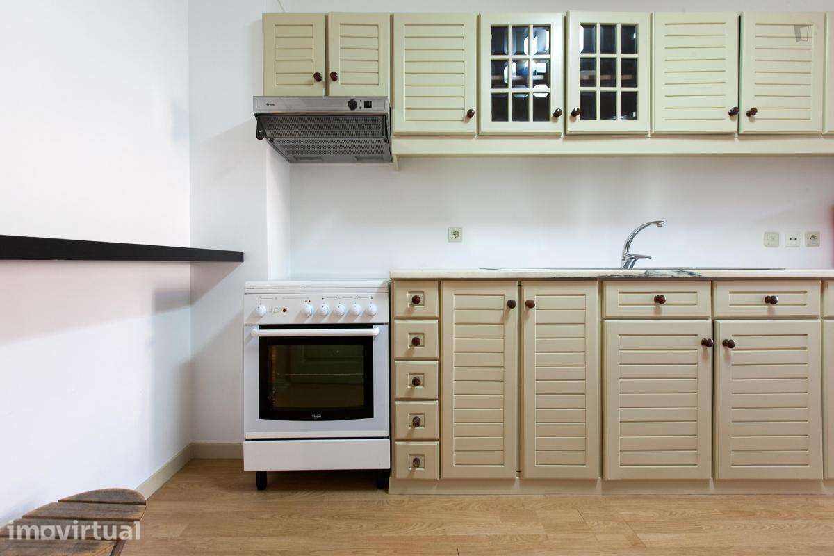 Apartamento com 1 quartos - localizado em Cedofeita Porto - Grande imagem: 4/35