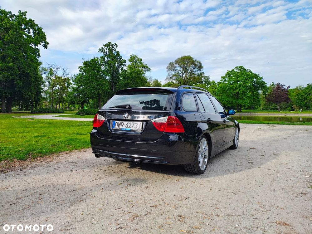 BMW Seria 3 318i - 8