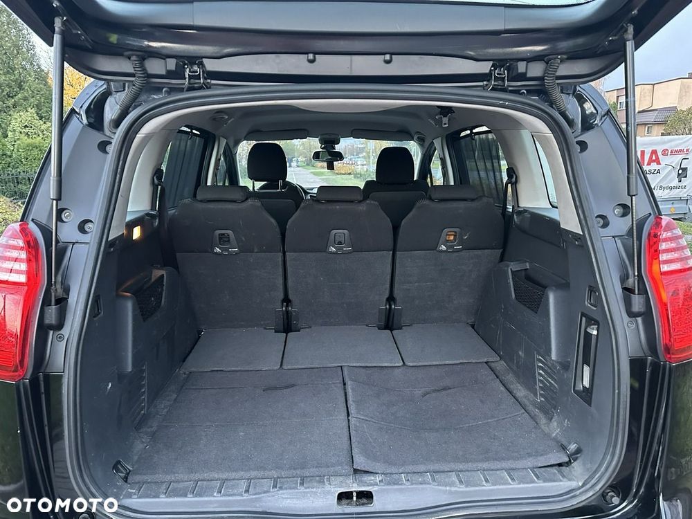 Peugeot 5008 - 13