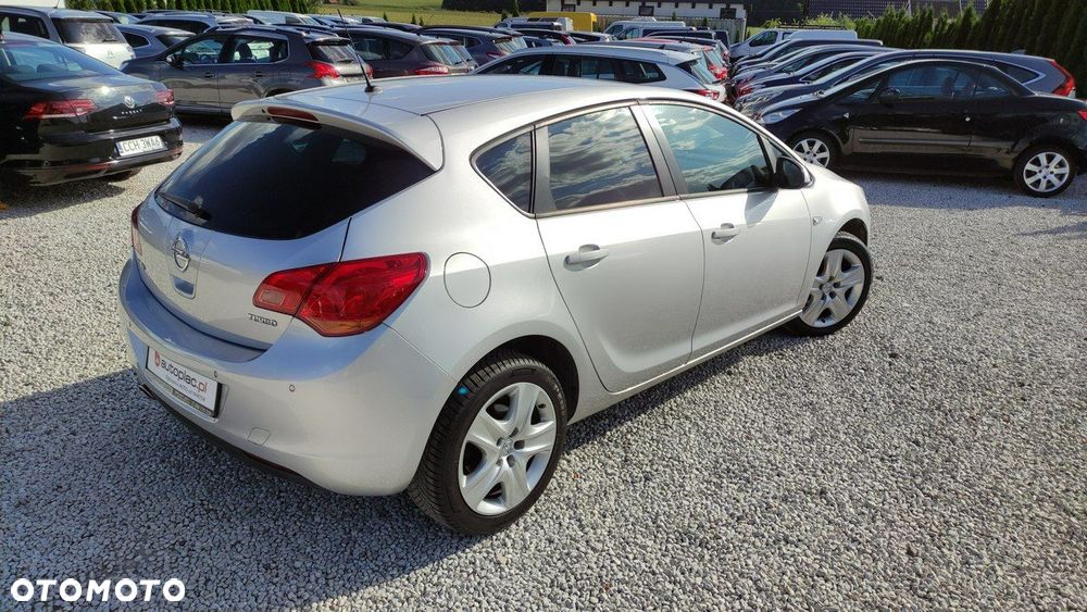 Opel Astra - 11