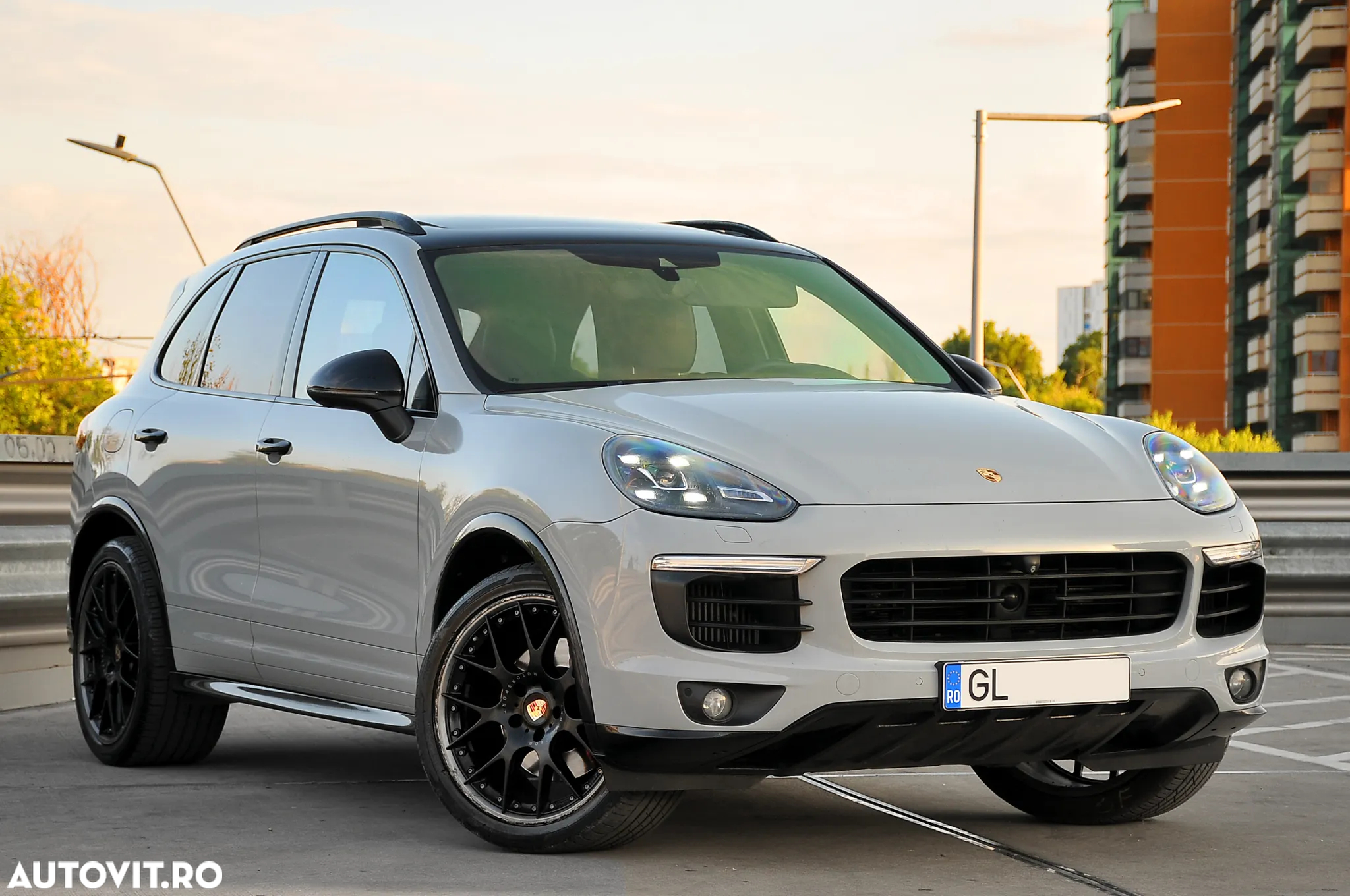 Porsche Cayenne S Diesel Platinum Edition - 8
