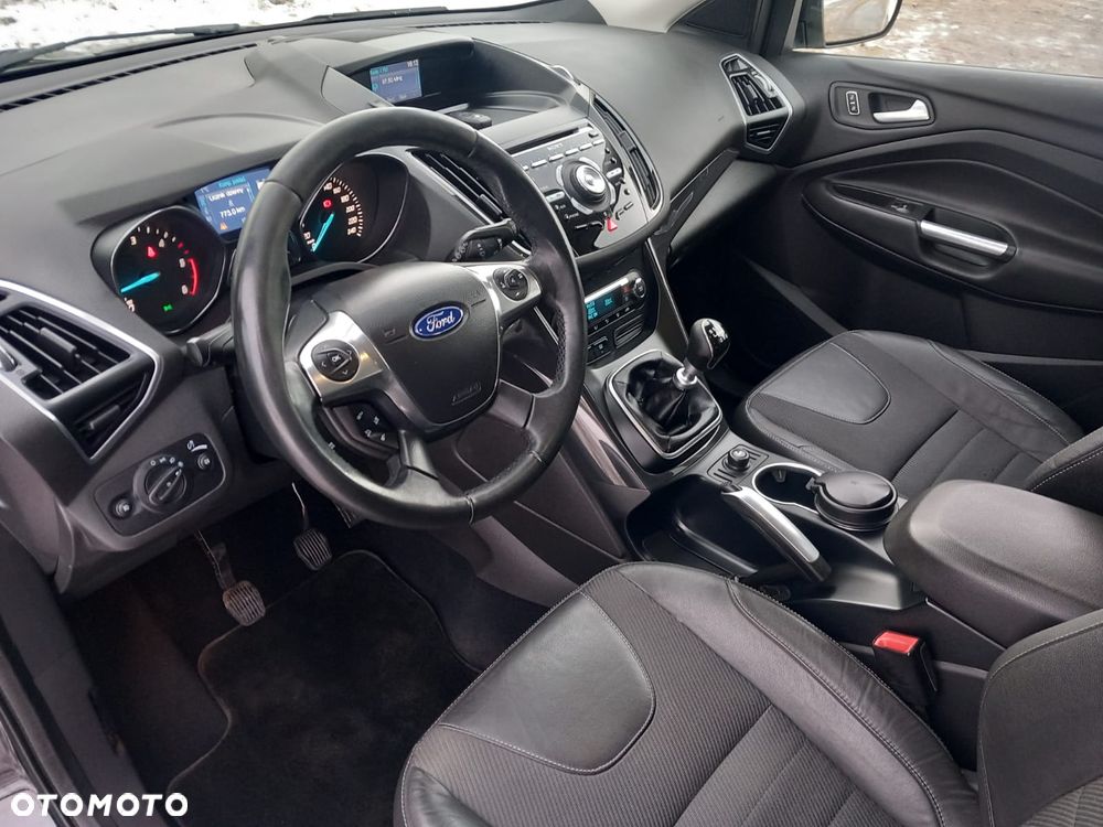 Ford Kuga 2.0 TDCi 4x4 Titanium - 4