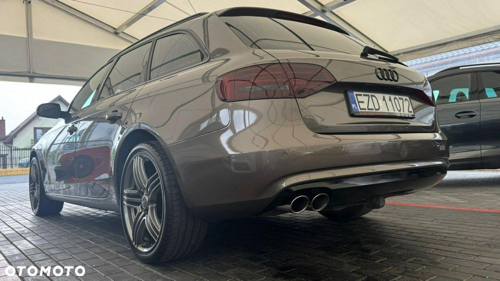 Audi A4 Avant - 32