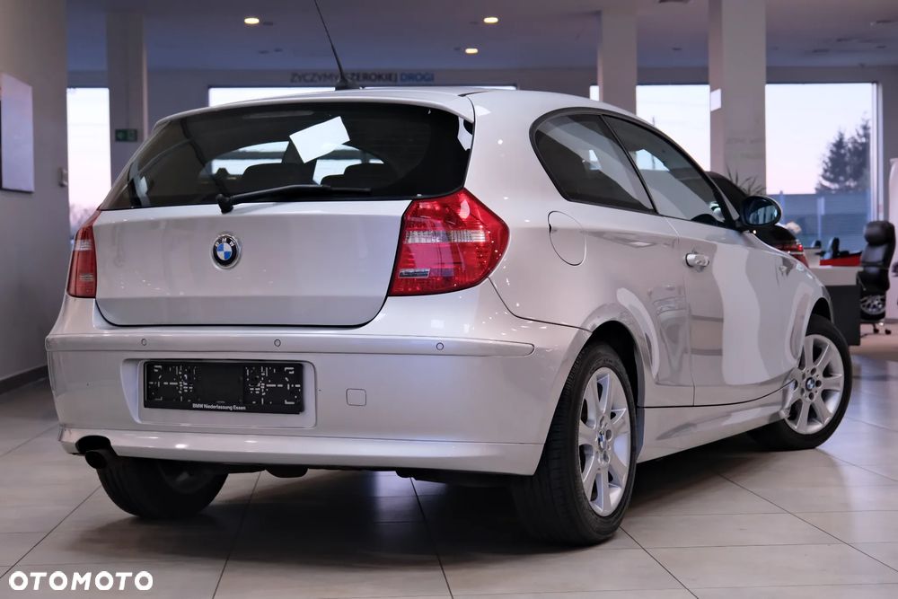 BMW Seria 1 118d DPF - 11