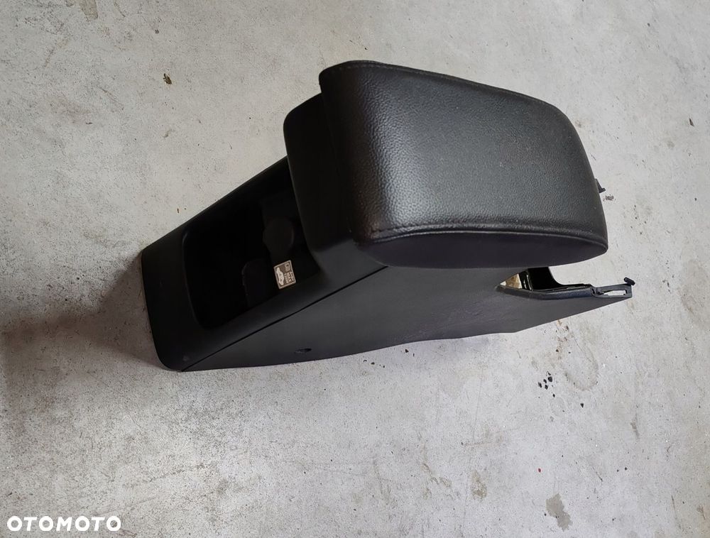 Podłokietnik oryginalny tunel środkowy SUZUKI BALENO II 15-19 - 4