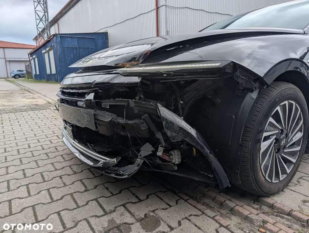 Hyundai Sonata - 2