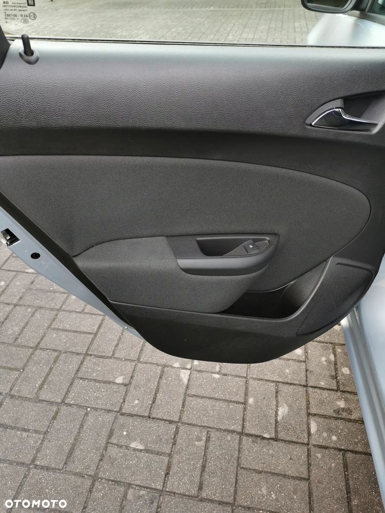 Opel Astra - 16