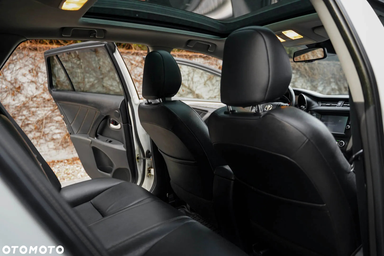 Toyota Avensis 2.0 D-4D Prestige - 8