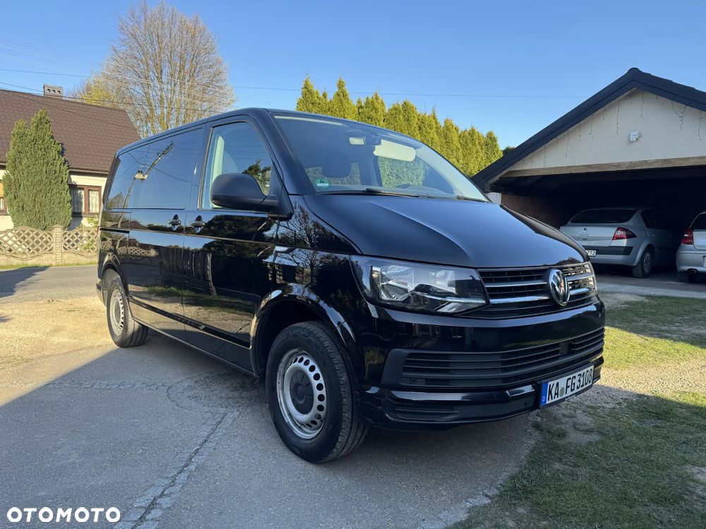 Volkswagen Caravelle - 1