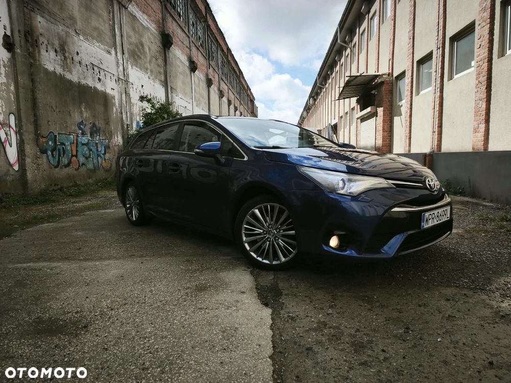 Toyota Avensis 2.0 D-4D Prestige - 9