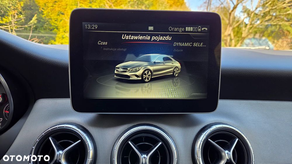 Mercedes-Benz CLA 180 7G-DCT Urban - 13