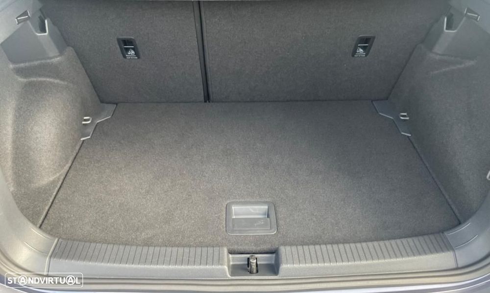VW T-Cross 1.0 TSI Urban DSG - 16