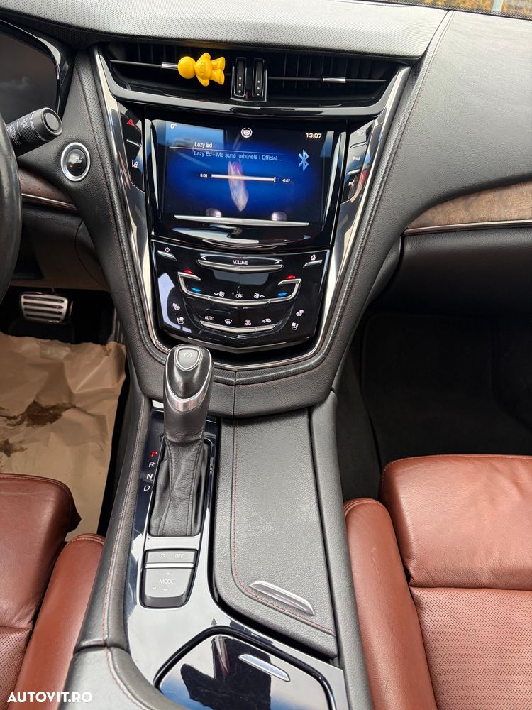 Cadillac CTS - 11