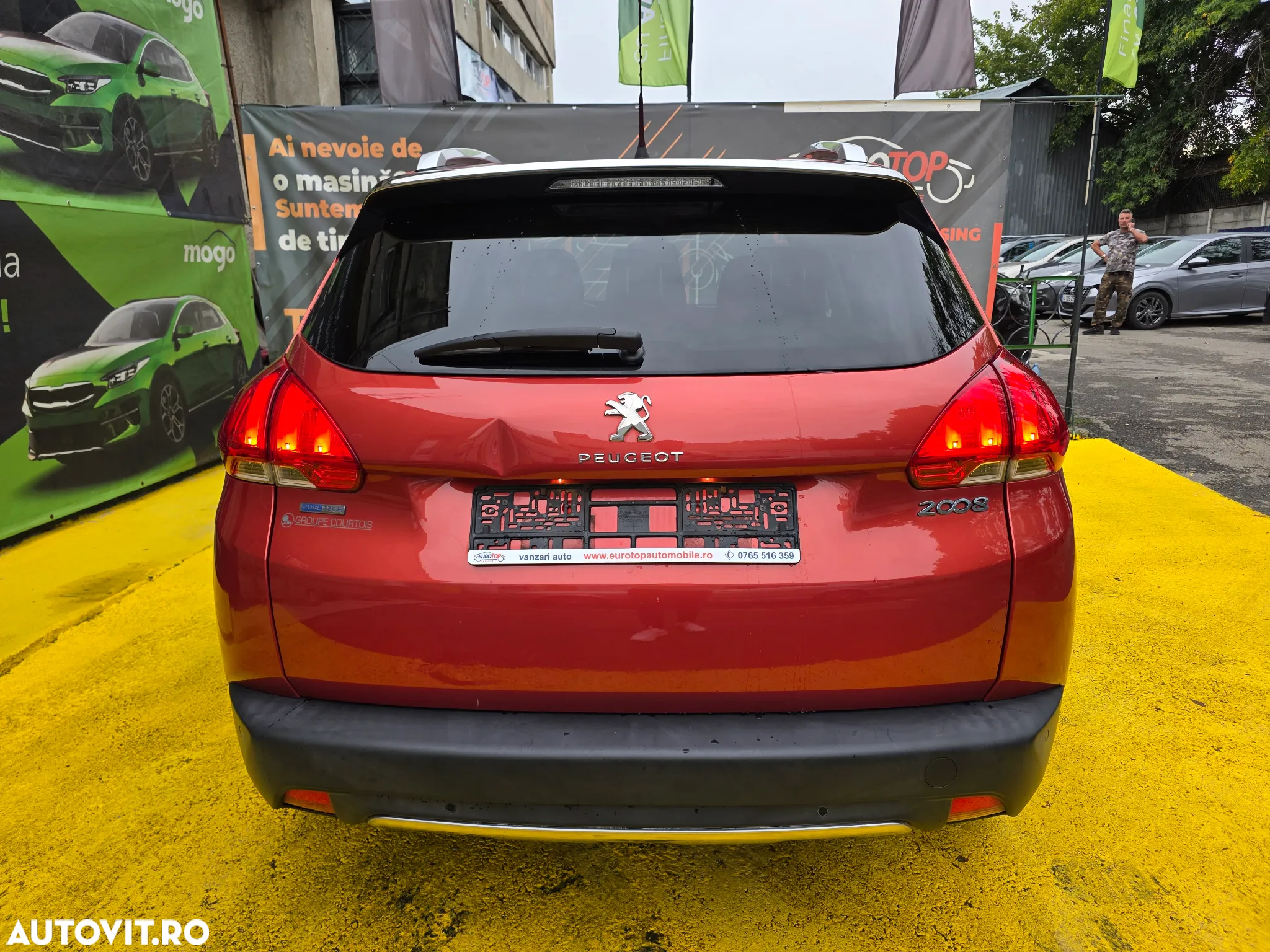 Peugeot 2008 - 6