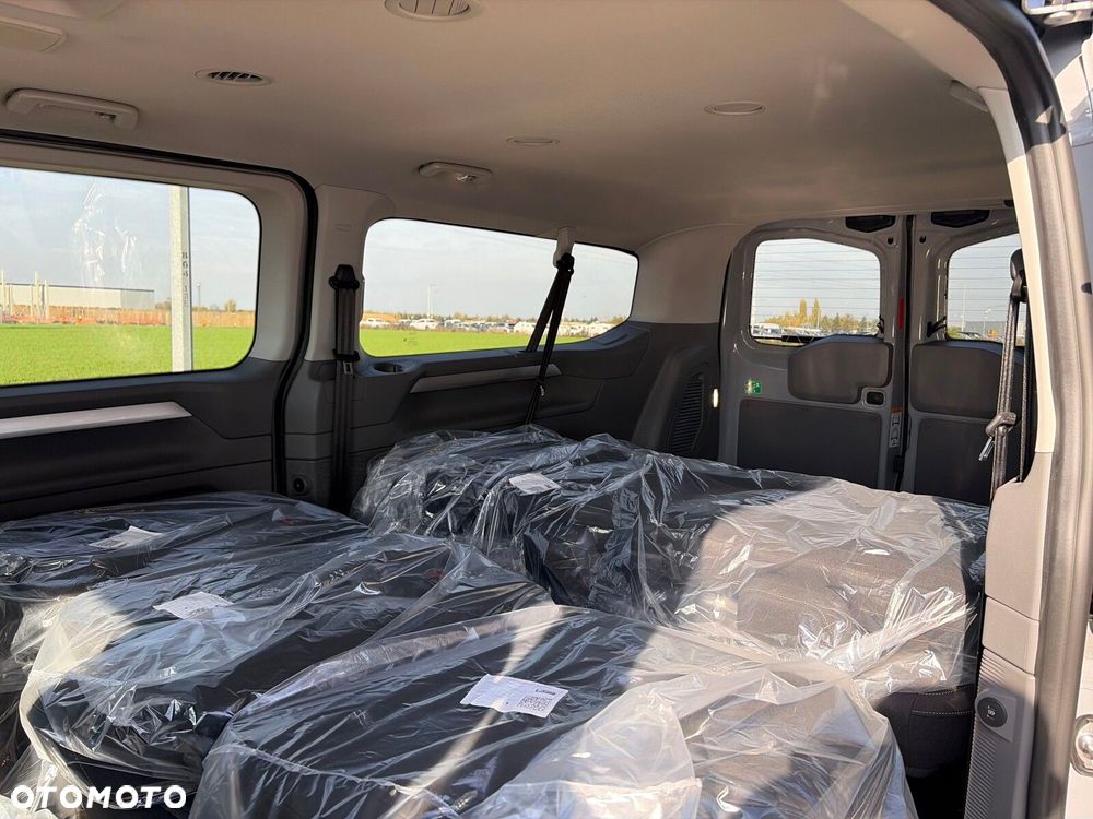 Volkswagen Nowa Caravelle - 23