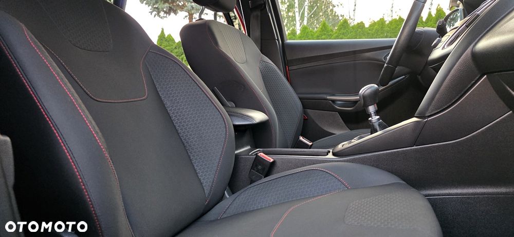 Ford Focus 1.0 EcoBoost ST-Line Red ASS - 15