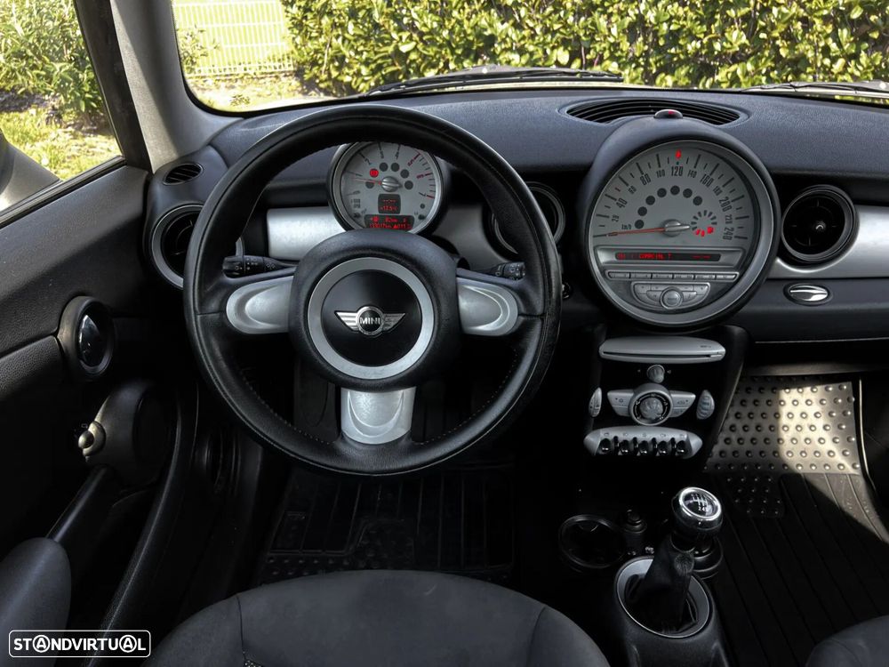 MINI 3 Portas Cooper D - 6