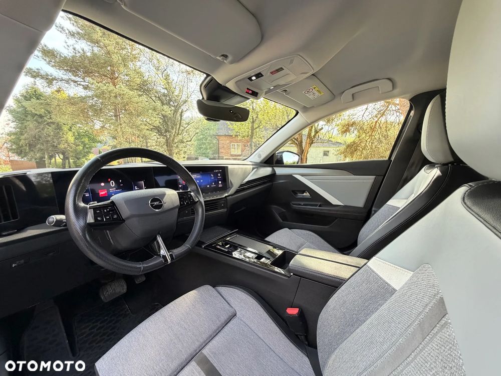 Opel Astra 1.2 T Elegance S&S - 17