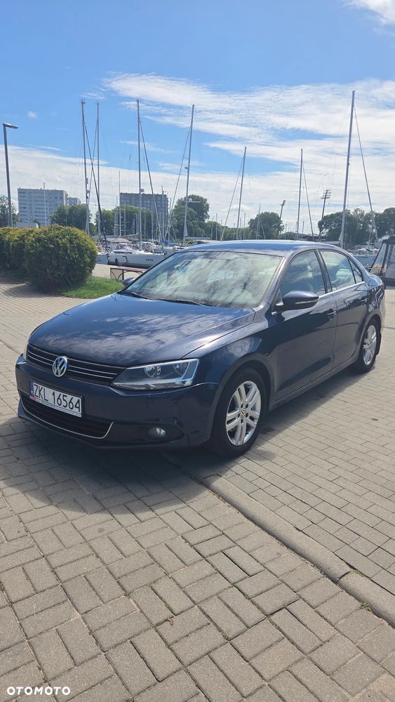Volkswagen Jetta 1.4 TSI Highline - 1