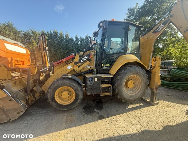 Caterpillar 432F2 - 4
