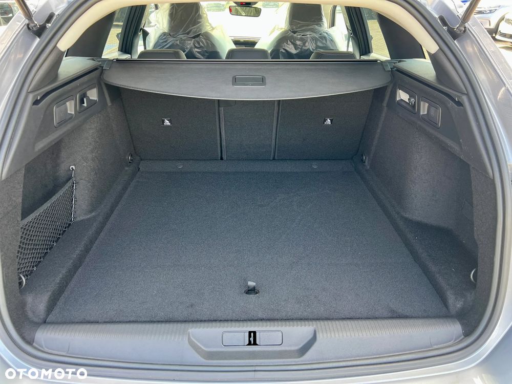 Peugeot 308 1.5 BlueHDi Allure S EAT8 - 10