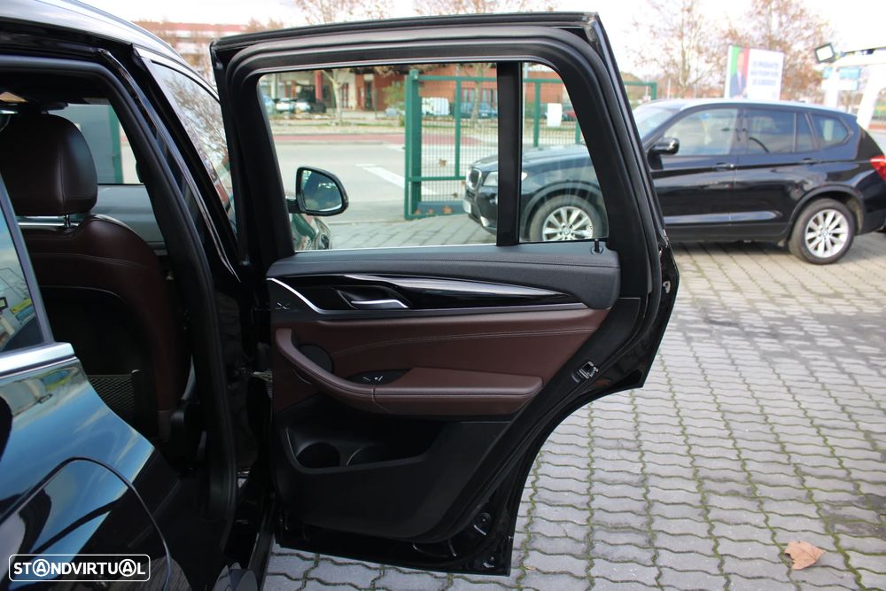 BMW X3 30 e xDrive Line Luxury - 25