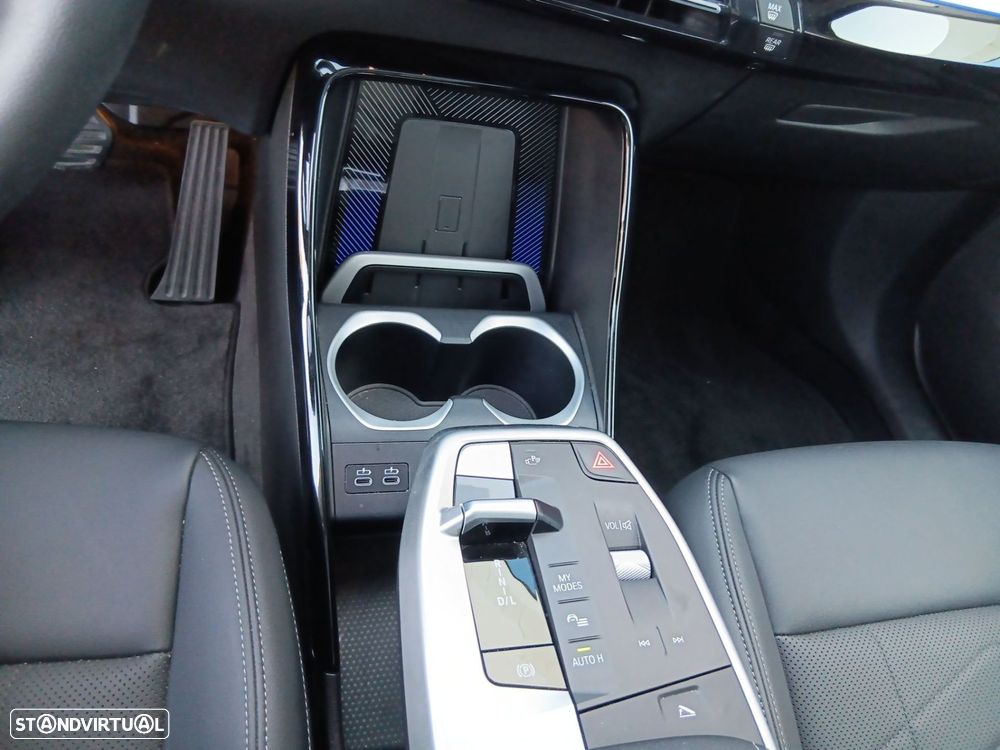 BMW X1 xDrive25e xLine - 23