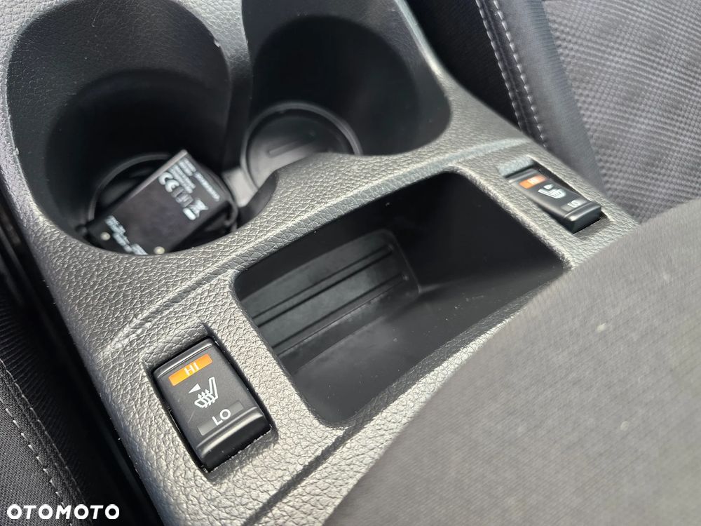 Nissan Qashqai 1.6 DIG-T N-Connecta - 36