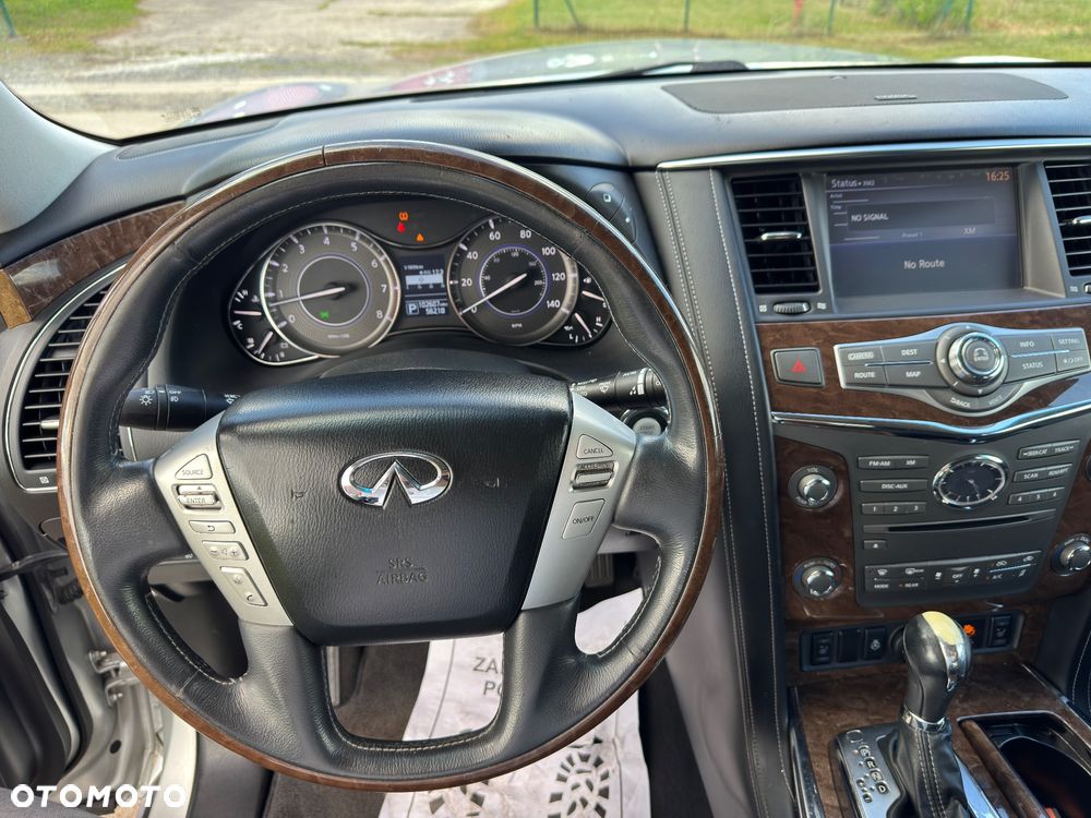 Infiniti QX80 - 40