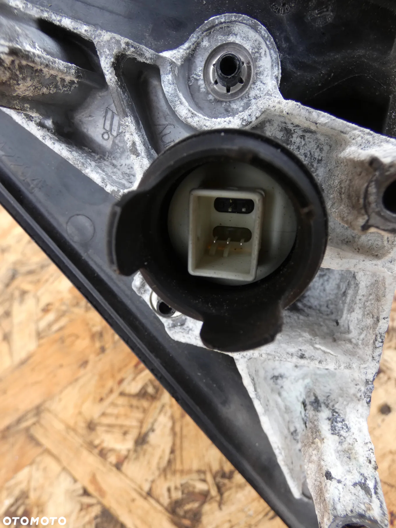 BMW E90 E91 LIFT LUSTERKO PRAWE  LAMANS BLAU - 5