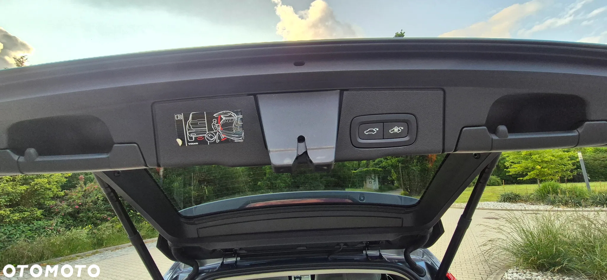 Volvo XC 60 T8 AWD Plug-In Hybrid Inscription - 12