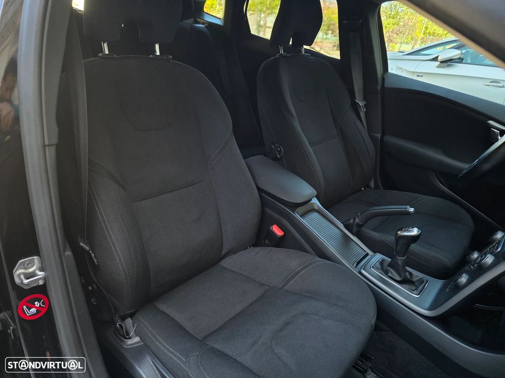 Volvo V40 Cross Country 1.6 D2 Summum - 37