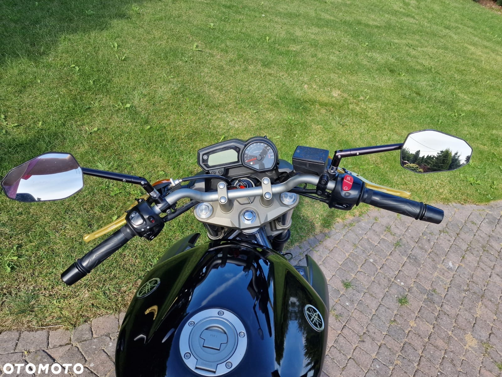 Yamaha XJ - 6
