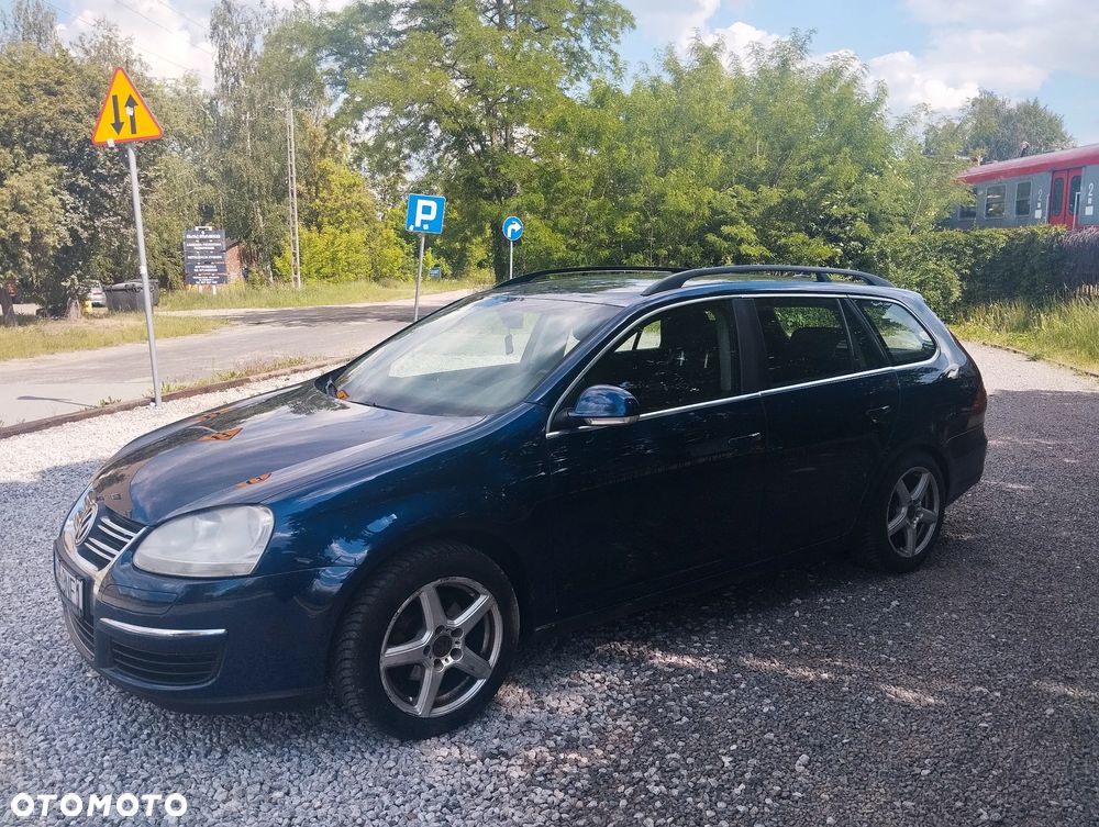 Volkswagen Golf - 1