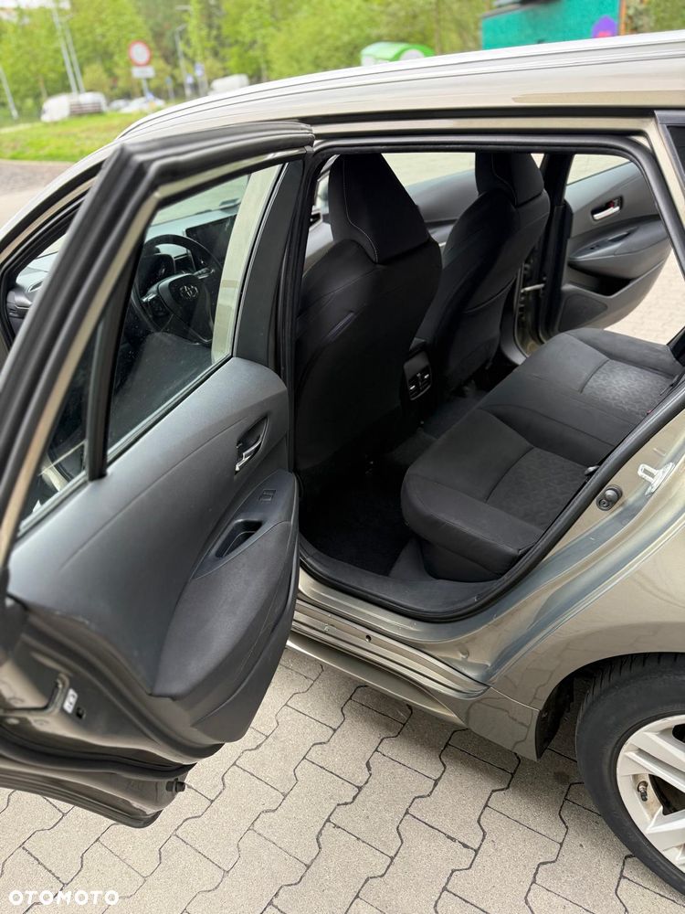 Toyota Corolla 1.8 Hybrid Comfort - 12