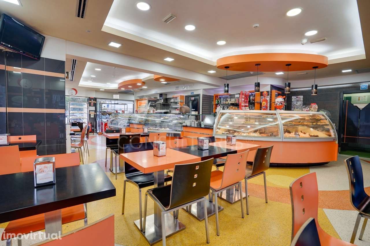 Pastelaria em Moscavide com  esplanada e fabrico próprio - Grande imagem: 4/15