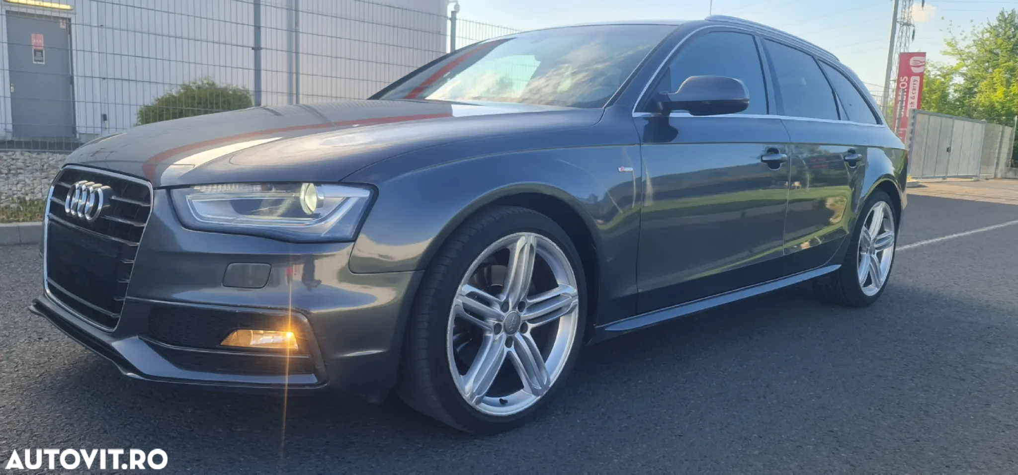 Audi A4 Avant 2.0 TDI DPF clean diesel multitronic S line Sportpaket - 29